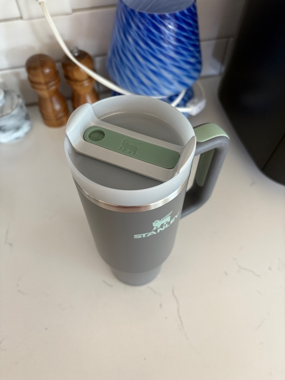 Stanley 30 ounce BPA free - Picture 2 of 5